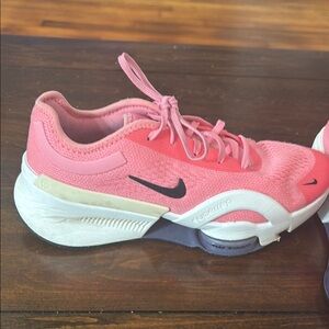 Nike Coral Pink Running Shoes
